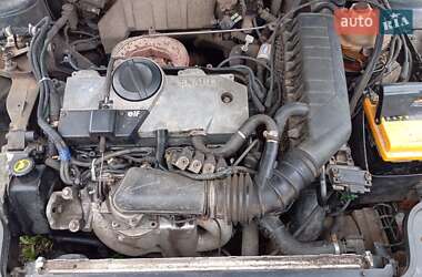 Ліфтбек Renault Safrane 1993 в 