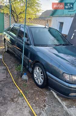 Ліфтбек Renault Safrane 1993 в 