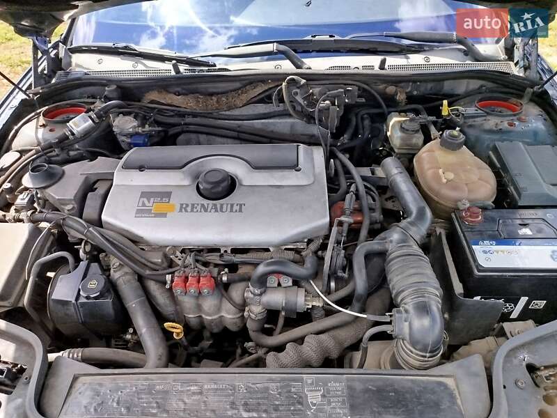 Лифтбек Renault Safrane 1998 в Прилуках