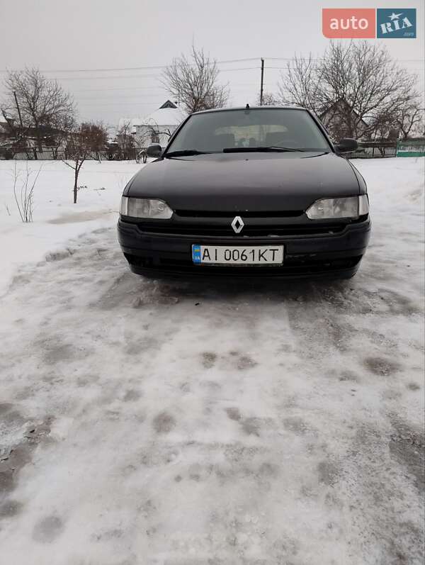 Renault Safrane 1994