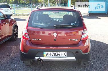 Внедорожник / Кроссовер Renault Sandero StepWay 2012 в Мариуполе