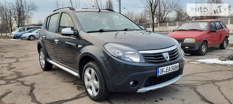 Хетчбек Renault Sandero StepWay 2011 в Києві