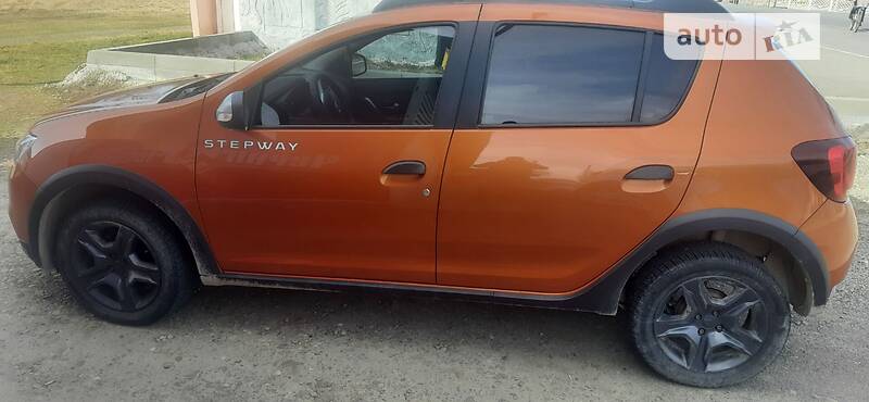 Хэтчбек Renault Sandero StepWay 2017 в Ивано-Франковске
