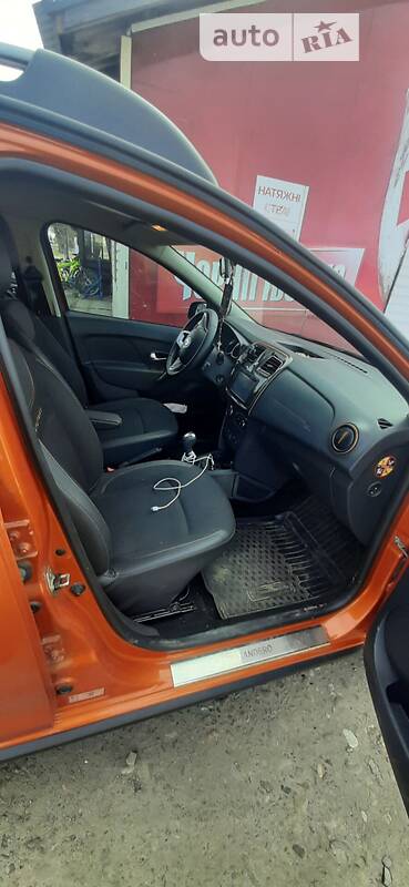 Хэтчбек Renault Sandero StepWay 2017 в Ивано-Франковске