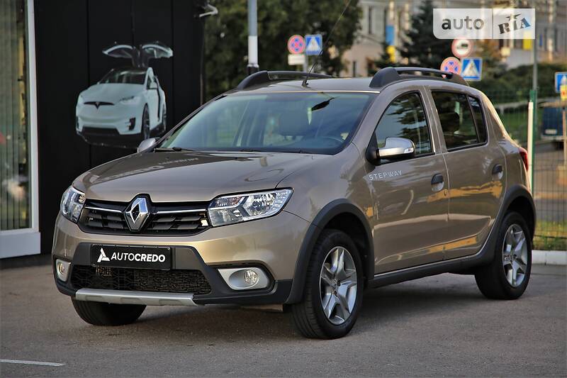 Renault Sandero Stepway 2019 drive 1.6 mt5 в Ярославль