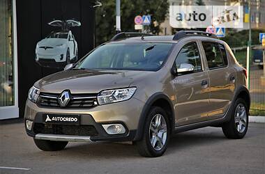 Хэтчбек Renault Sandero StepWay 2019 в 