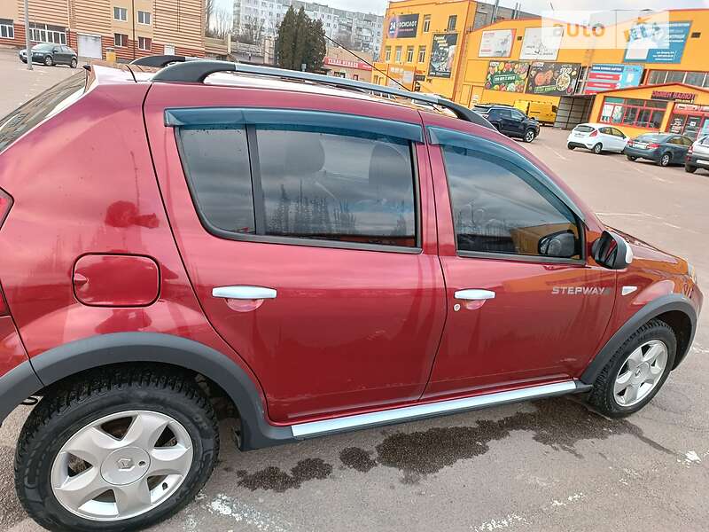 Позашляховик / Кросовер Renault Sandero StepWay 2011 в Харкові