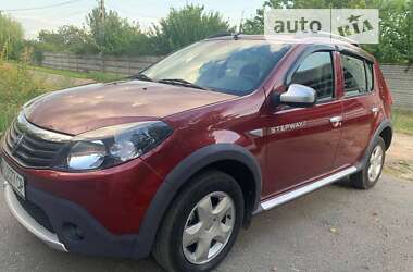 Внедорожник / Кроссовер Renault Sandero StepWay 2011 в Харькове