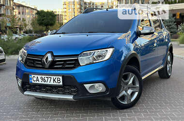 Хэтчбек Renault Sandero StepWay 2017 в Хмельницком