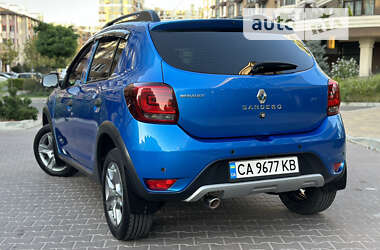 Хэтчбек Renault Sandero StepWay 2017 в Хмельницком