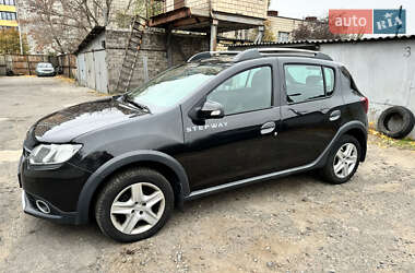 Внедорожник / Кроссовер Renault Sandero StepWay 2013 в Киеве