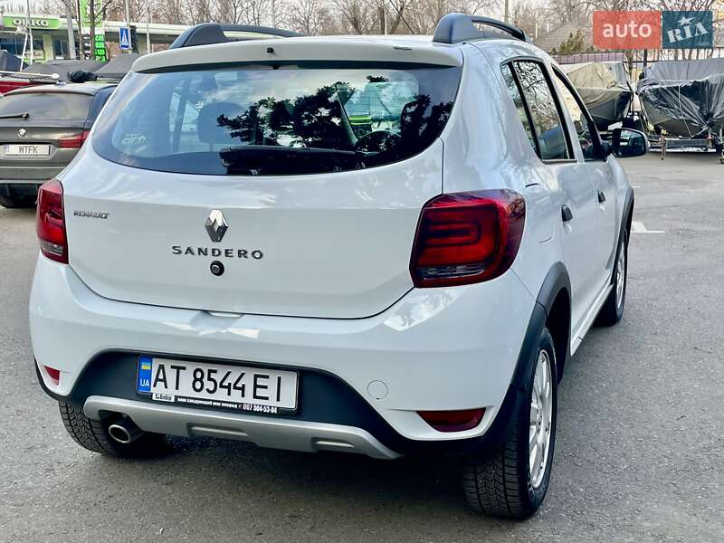 Хэтчбек Renault Sandero StepWay 2017 в Киеве