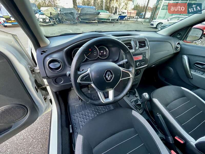Хэтчбек Renault Sandero StepWay 2017 в Киеве