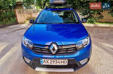 Хэтчбек Renault Sandero StepWay 2019 в 