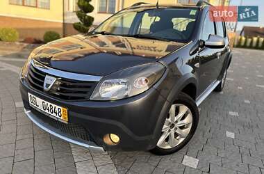 Внедорожник / Кроссовер Renault Sandero StepWay 2010 в 