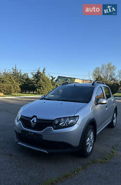 Внедорожник / Кроссовер Renault Sandero StepWay 2013 в 