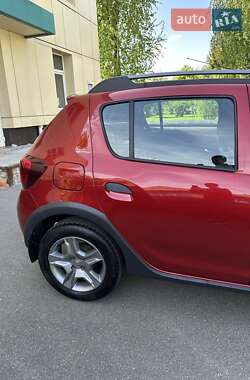 Хэтчбек Renault Sandero StepWay 2020 в 