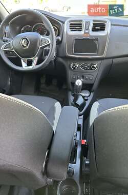 Хэтчбек Renault Sandero StepWay 2020 в 