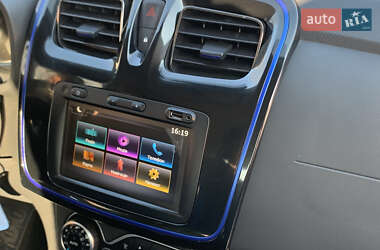 Хэтчбек Renault Sandero StepWay 2020 в 