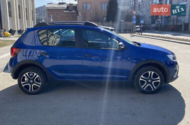 Хэтчбек Renault Sandero StepWay 2020 в 