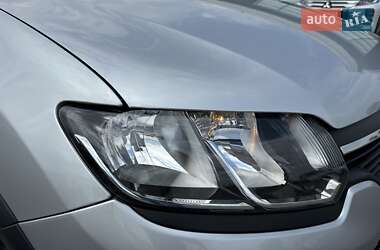 Внедорожник / Кроссовер Renault Sandero StepWay 2015 в 