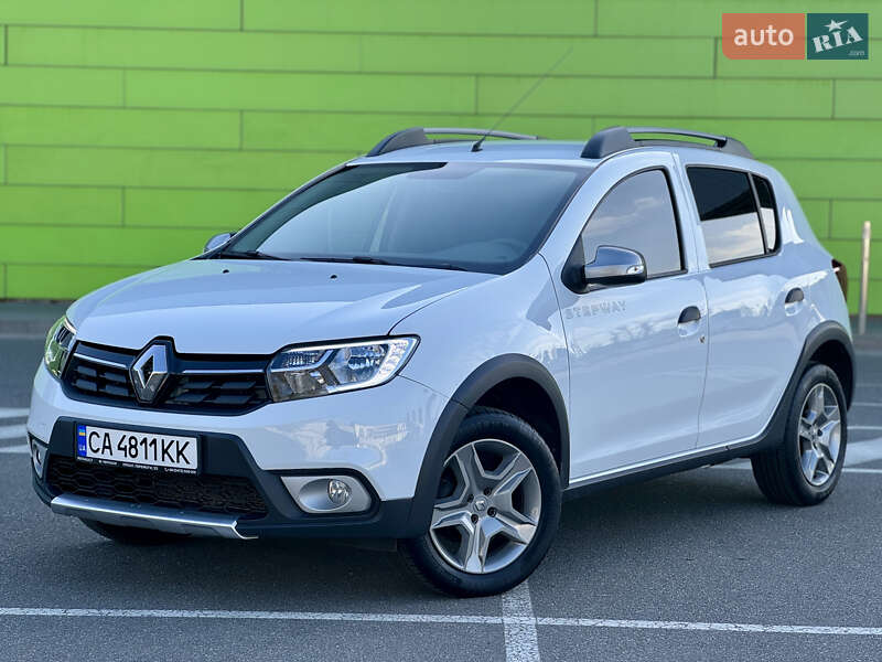 Хетчбек Renault Sandero StepWay 2021 в 
