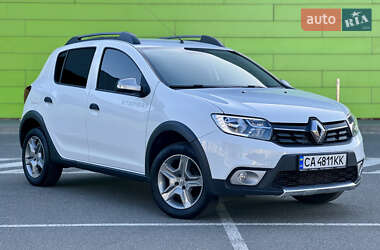 Хетчбек Renault Sandero StepWay 2021 в 