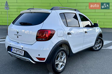 Хетчбек Renault Sandero StepWay 2021 в 