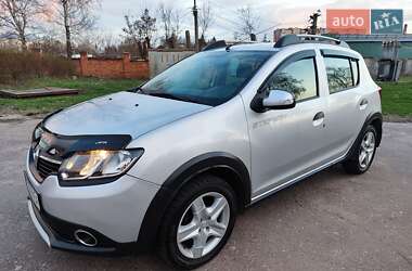 Внедорожник / Кроссовер Renault Sandero StepWay 2013 в Кролевце