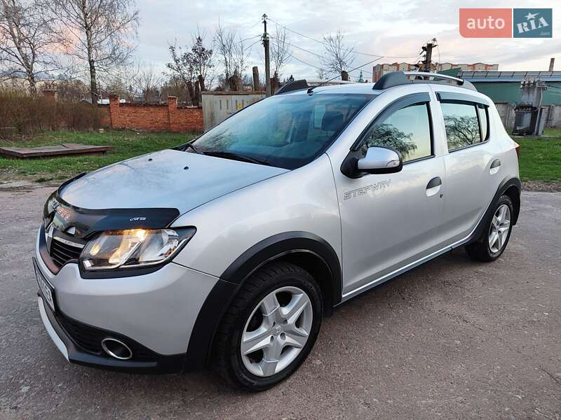 Renault Sandero StepWay 2013