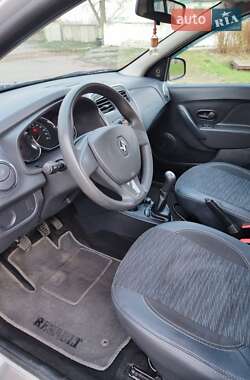 Позашляховик / Кросовер Renault Sandero StepWay 2013 в 