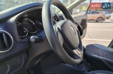 Позашляховик / Кросовер Renault Sandero StepWay 2013 в 