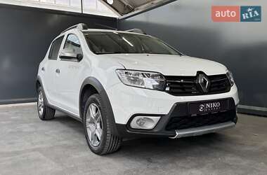 Хэтчбек Renault Sandero StepWay 2019 в 
