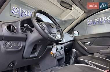 Хэтчбек Renault Sandero StepWay 2019 в 