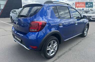 Хетчбек Renault Sandero StepWay 2021 в 