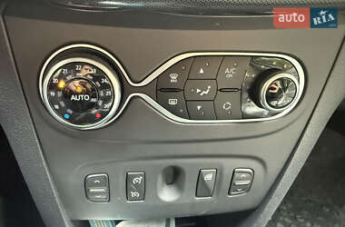 Хетчбек Renault Sandero StepWay 2019 в 