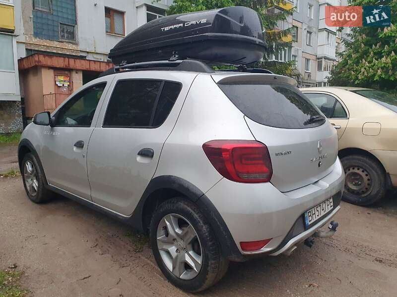 Хэтчбек Renault Sandero StepWay 2018 в Киеве
