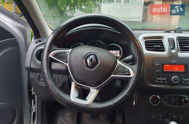 Хэтчбек Renault Sandero StepWay 2018 в 