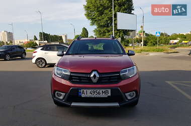 Хэтчбек Renault Sandero StepWay 2017 в 