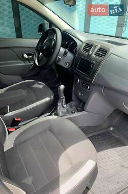 Хэтчбек Renault Sandero StepWay 2020 в 