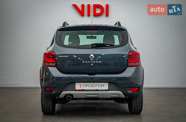 Хэтчбек Renault Sandero StepWay 2019 в 