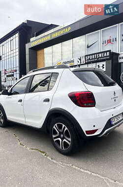 Хэтчбек Renault Sandero StepWay 2020 в 