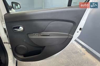 Хэтчбек Renault Sandero StepWay 2019 в 