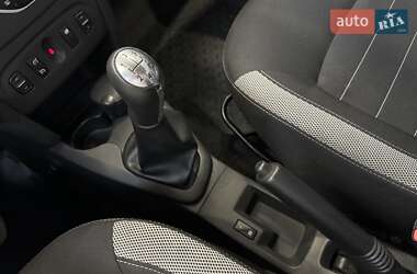 Хэтчбек Renault Sandero StepWay 2019 в 