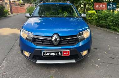 Хэтчбек Renault Sandero StepWay 2020 в 