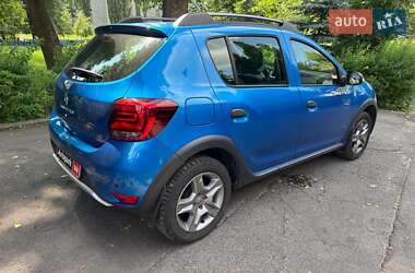 Хэтчбек Renault Sandero StepWay 2020 в 