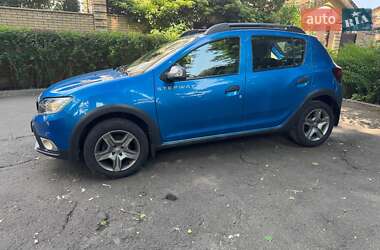 Хэтчбек Renault Sandero StepWay 2020 в 