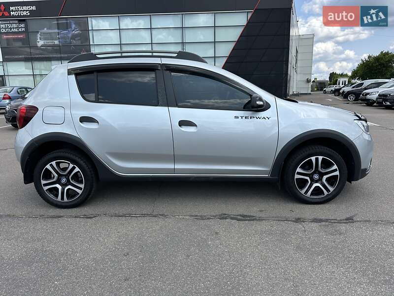 Хетчбек Renault Sandero StepWay 2020 в Києві