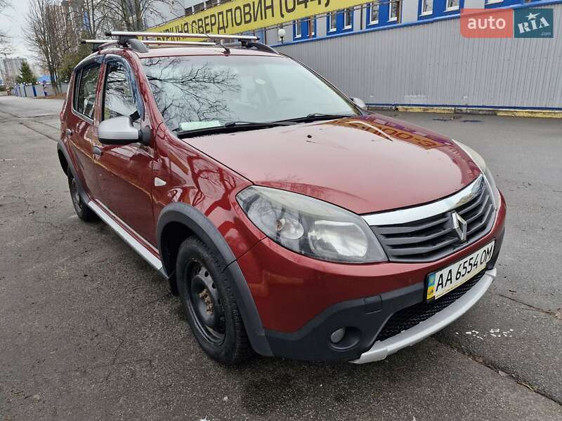 Внедорожник / Кроссовер Renault Sandero StepWay 2011 в 