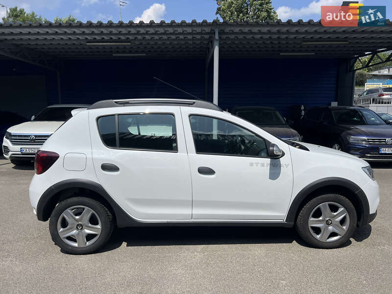 Хетчбек Renault Sandero StepWay 2021 в Києві